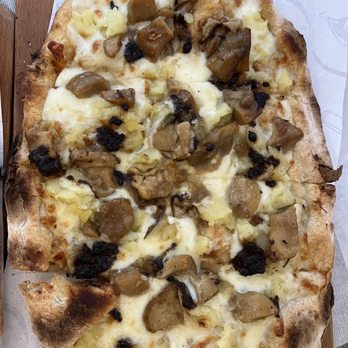 La Locanda di Pietro - Truffle Pizza - Roman Near Me - Rome, RM La Locanda di Pietro - Truffle Pizza - Roman Near Me - Rome, RM