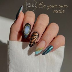 Kitchen Nail Bar - Blossom Hill