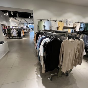 H&M - Accessories Near Me - San Diego, California H&M - Accessories Near Me - San Diego, California