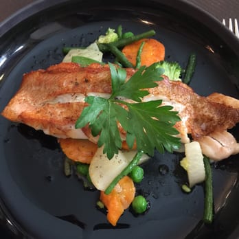Le Petit Pontoise - Fish of the day - Bistros Near Me - Paris, 75 Le Petit Pontoise - Fish of the day - Bistros Near Me - Paris, 75