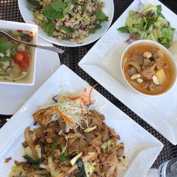 Thai Basil - Drunk Noodles, tom yum soup, chicken larb??, & red curry - Thai Near Me - Sunnyvale, California
