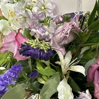 Blue Iris Florist - Dead flowers! - Florists Near Me - Houston, Texas