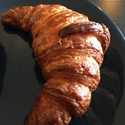 Lazy Claire Patisserie - Butter croissant