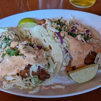 Twin Oaks Roadhouse - Fish tacos - Bars Near Me - Penngrove, California
