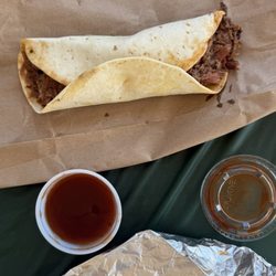 Little Mac's Smokehouse - Brisket taco