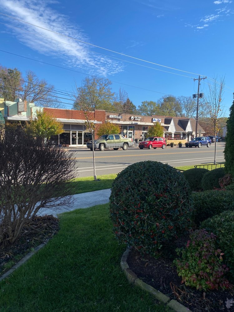 MOON DOG MEADERY 10 Photos 1104 Broad St, Durham, NC Yelp