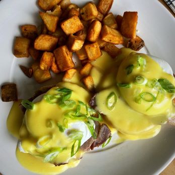 The Gorge Eatery - Eggs Benedict, Bacon - New American Near Me - Weissport, Pennsylvania