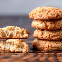 The Whoopie Wagon Beverly  - Mary's Molasses Cookie