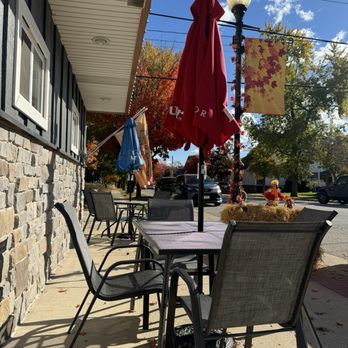 Shortstop Inn - Perfectly chill... - American Near Me - Wakarusa, Indiana Shortstop Inn - Perfectly chill... - American Near Me - Wakarusa, Indiana