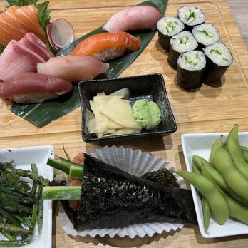 Shiro Kuma Sushi - Sushi bento trust me No.1 - Sushi Bars Near Me - San Rafael, California
