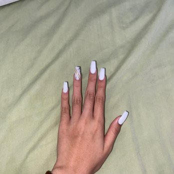 Diva Nails - Skin Care Near Me - Hawaiian Gardens, California Diva Nails - Skin Care Near Me - Hawaiian Gardens, California