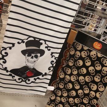 Ross Dress for Less - 9/25/2018 - Department Stores Near Me - Beaverton, Oregon Ross Dress for Less - 9/25/2018 - Department Stores Near Me - Beaverton, Oregon