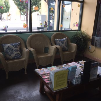 Ahhh Massage - Lobby space - Massage Near Me - Sparks, Nevada Ahhh Massage - Lobby space - Massage Near Me - Sparks, Nevada