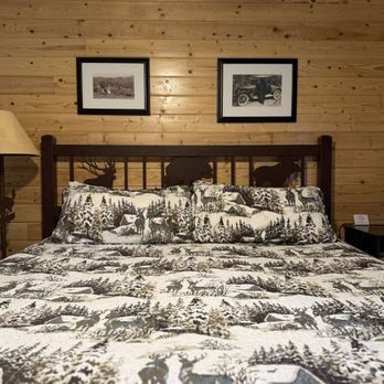 Creekside Lodge - Hotels Near Me - Markleeville, California
