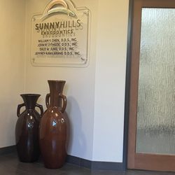 Sunny Hills Endodontics - Waiting area lobby
