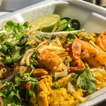 V.Nam Pho - Pad Thai sort of afternoon added shrimp and chicken. Sooo delicious!! - Vietnamese Near Me - Surprise, Arizona