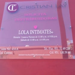 Cristian Lay - Anuncio en la entrada
