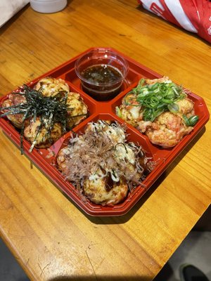 Takoyaki Juhachiban Dotonbori by null