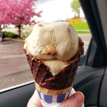 WHIT'S Frozen Custard - Sweet treat in the spring! Bourbon Praline Pecan - Ice Cream & Frozen Yogurt Near Me - Johnstown, Ohio WHIT'S Frozen Custard - Sweet treat in the spring! Bourbon Praline Pecan - Ice Cream & Frozen Yogurt Near Me - Johnstown, Ohio