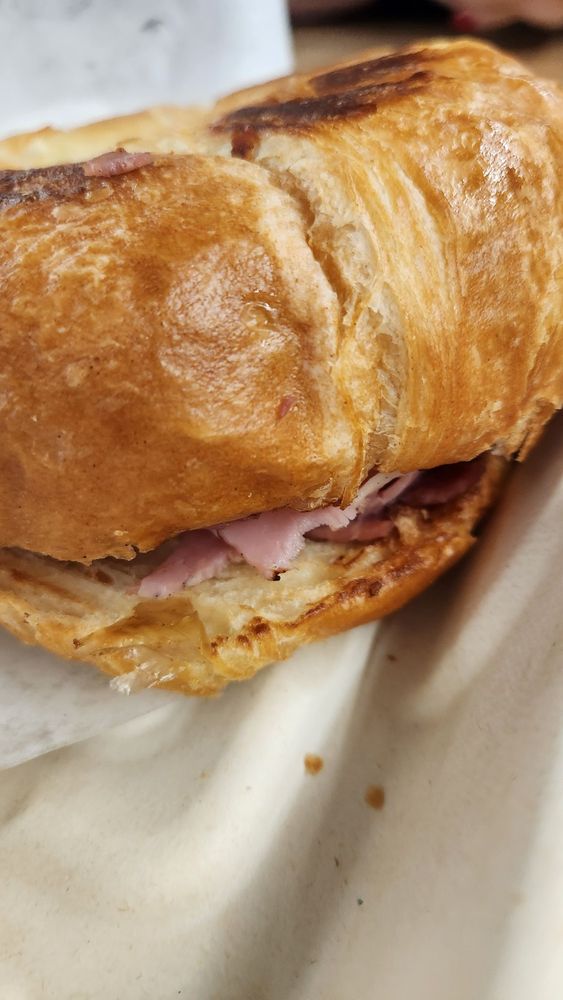 Mercantile Coffee & Feed Logo