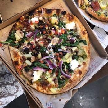 MOD Pizza - Q remembered from last time to cut it in 1/8 - Pizza Near Me - Los Angeles, California
