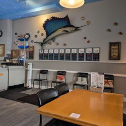 Applewood Fish & Chips - Decor