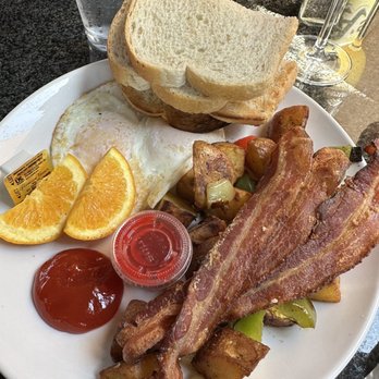 The Café at Michael David Winery - Farm Breakfast - New American Near Me - Lodi, California