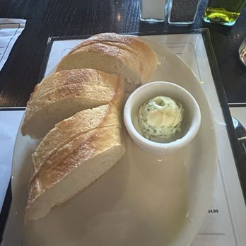 Osteria Ottimo - Bread and butter service - Italian Near Me - Orland Park, Illinois Osteria Ottimo - Bread and butter service - Italian Near Me - Orland Park, Illinois