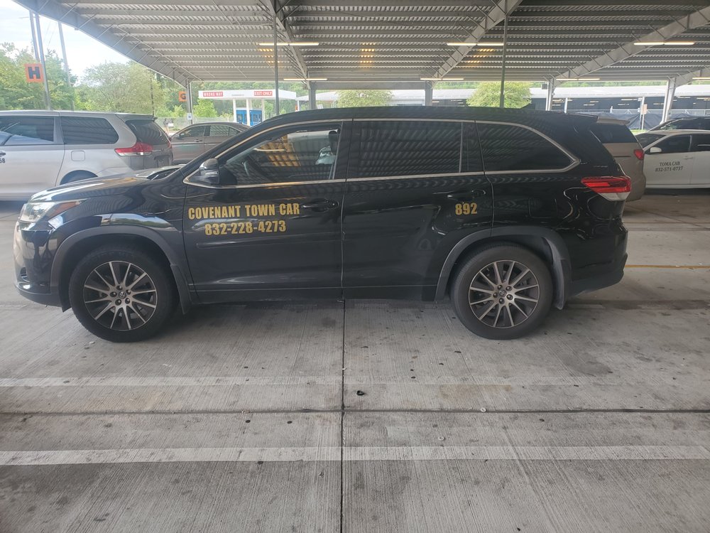 COVENANT TOWN CAR Updated May 2024 Request a Quote 10 Photos