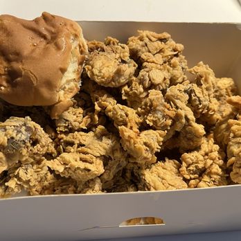 Lisa’s Chicken & Seafood - Dozen Fried Chicken Livers with a roll - Slap Yo Momma Good !!! - Seafood Near Me - Hurst, Texas Lisa’s Chicken & Seafood - Dozen Fried Chicken Livers with a roll - Slap Yo Momma Good !!! - Seafood Near Me - Hurst, Texas