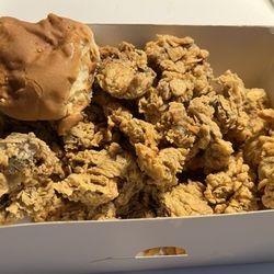 Lisa’s Chicken & Seafood - Dozen Fried Chicken Livers with a roll - Slap Yo Momma Good !!!
