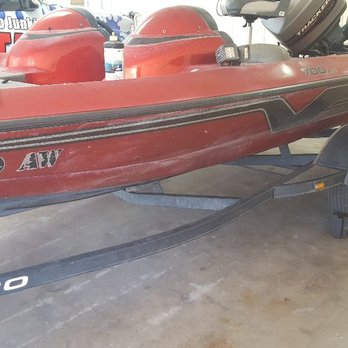 Robo Junkie - Older Nitro needing buffed and cleaned up - Boat Repair Near Me Robo Junkie - Older Nitro needing buffed and cleaned up - Boat Repair Near Me
