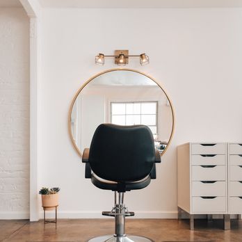 Pine and Palm Salon - Salon - Hair Salons Near Me - Glendale, California