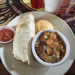 Breakfast burrito, breakfast potatoes Breakfast burrito, breakfast potatoes
