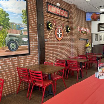 Firehouse Subs - the interior of a restaurant - Fast Food Near Me - San Antonio, Texas