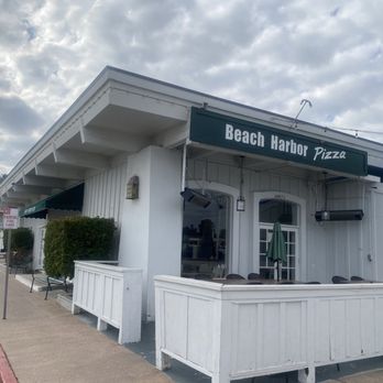Beach Harbor Pizza - Closed, unfortunately - Pizza Near Me - Dana Point, California