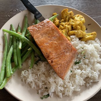 Tout Suite - Fresh Farm Plate - Cafes Near Me - Houston, Texas Tout Suite - Fresh Farm Plate - Cafes Near Me - Houston, Texas