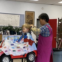 Qi’s Little Clippers Salon