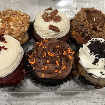 Max's Cakes - What we got - Custom Cakes Near Me - Hayward, California