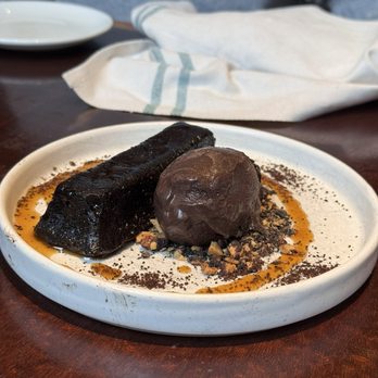 Ci Siamo - Espresso chocolate cake - Italian Near Me - New York, New York