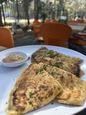 EZ Eatz by Yaya by null