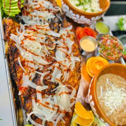 Mariscos Y Tacos Los Puercos - Pescado Zarandeado