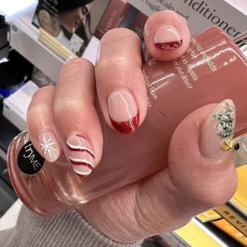 Tea Nails Bar - Right thumb Christmas tree - Nail Salons Near Me - Temple City, California Tea Nails Bar - Right thumb Christmas tree - Nail Salons Near Me - Temple City, California