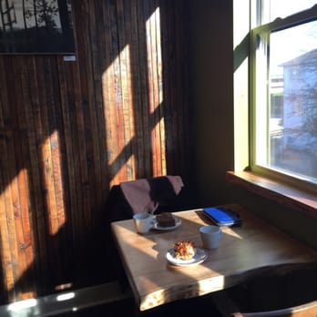 Redwing Cafe - Corner table at the Redwing Cafe - Breakfast & Brunch Near Me - Seattle, Washington Redwing Cafe - Corner table at the Redwing Cafe - Breakfast & Brunch Near Me - Seattle, Washington