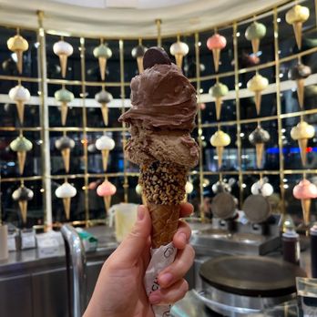 Venchi - Chocolate gelato - Chocolatiers & Shops Near Me - New York, New York Venchi - Chocolate gelato - Chocolatiers & Shops Near Me - New York, New York
