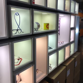 Optichic Fabrica - Ophthalmologists Near Me - Barcelona, B Optichic Fabrica - Ophthalmologists Near Me - Barcelona, B