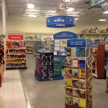 PetSmart - Bellingham PetSmart -- Crossroads Shopping Center : 213 Hartford Avenue / Route 126, Bellingham                Interior - Pet Training Near Me - Bellingham, Massachusetts