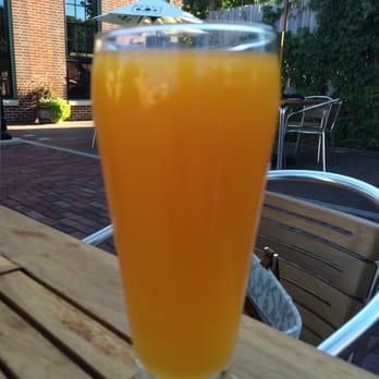 Bell's Eccentric Cafe - Mango habanero Oberon - Music Venues Near Me - Kalamazoo, Michigan