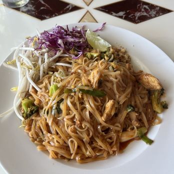 Asian Fusion Kitchen - Chicken pad Thai (add broccoli) - Asian Fusion Near Me - Morganton, North Carolina Asian Fusion Kitchen - Chicken pad Thai (add broccoli) - Asian Fusion Near Me - Morganton, North Carolina