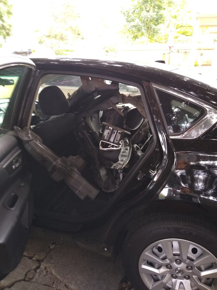 CALIBER COLLISION Updated April 2024 11 Photos 1700 W 2nd Ave